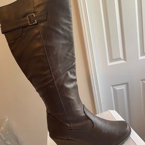 New West Blvd size 11